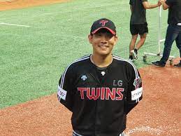 정찬헌(鄭粲憲, 1990년 1월 26일 ~ )은 kbo 리그 lg 트윈스의 투수이다. 8 ì´ë‹ ë…¸ížˆíŠ¸ Lg ì •ì°¬í—Œ íŒ€ ìŠ¹ë¦¬ ì™„ë´‰ë§Œìœ¼ë¡œë„ ê¸°ë» ì—°í•©ë‰´ìŠ¤