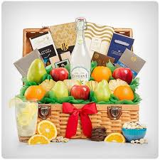 Nobody will appreciate mementos and small gifts like your family. 31 Wow Worthy Fruit Baskets That Will Blow Them Away Dodo Burd