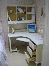 La serie 10 cm landi ha una altezza di riferimento media che si avvicina. Scrivania Angolare Home Room Design Room Design Bedroom Small Room Design Bedroom