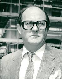 Stanley Bragg's Instagram, Twitter & Facebook