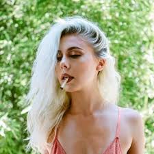 Yeah, i'm going, waah everything i ever do, know i do it to the max i don't tell no lie to you it's the truth, it's a fact all i know is hustle hard make a friend, bring it back you know all my money dirty all i know is. Lil Debbie Squirt Lyrics Genius Lyrics