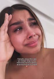 Humor y Chisme: La Chica Spider sin Cubrebocas