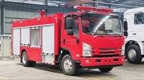 Isuzu ELF NPR 4000 liters fire fighting truck