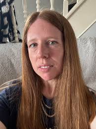 Hi everyone, I'm Laura and I run my own business Laura Preston Bespoke  Estate Agent I offer a service unlike any you've seen before! I go above  and beyond for my clients.