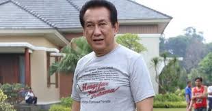 Istri tercinta, farida cosim meninggal dunia, hari ini, minggu (18/7/2021). Anwar Fuadi Nangis Melihat Filmnya Sendiri Nyata