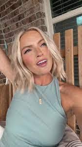 Alyssa Hebert's Instagram, Twitter & Facebook