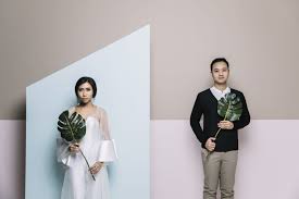 Posts about prewedding written by azharcls. Post Penuh Inspirasi Bridestory Com Semua Orang Harus Membaca Tentang Pemotretan Pre Wedding Minimalis Berestetika Pemotretan Foto Perkawinan Pernikahan Biru