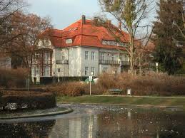 Das haus am königsteich gehört zu den johanniter seniorenhäuser gmbh und ist eine pflegeeinrichtung, die seit geraumer zeit als moderner dienstleister in bad oldesloe wirkt. Praxis Am Konigsteich Hildesheim Peine Kinder U Jugendpsychiatrie Psychotherapie Hildesheim