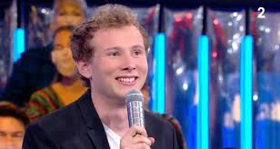 Qui conservera le micro d'argent ? N Oubliez Pas Les Paroles Le Maestro Jeremy Stoppe Ce Samedi 17 Octobre Quelle Suite Pour Nagui Toutelatele