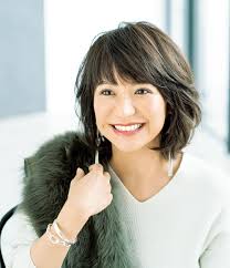 高めひし形シルエットでもっと小顔に40代の毎日ヘアスタイル Story