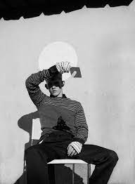 Looking to bounce some ideas off of other people for things you want to try? 90 Photoshoot Ideas For Men Photoshoot Men Photoshoot Male Models Poses