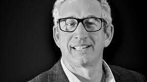 Danielle Labrie's Instagram, Twitter & Facebook