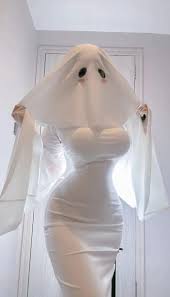 Blursed Ghost Encounter- Creepy Blursed Ghost Image from r/blursedimages - Mysterious Ghost Girl 