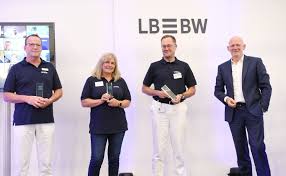 Öffnungszeiten filiale baden württembergische bank ulm. Michael Scholl Leiter Der Niederlassung Bw Bank Unternehmenskunden Stadt Stuttgart Lbbw Linkedin