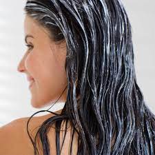 The oil is occlusive, so it will trap the the conditioner's hydrating ingredients within your hair, allowing them to penetrate the shaft longer and more effectively. How To Apply Coconut Oil To Hair Products Tips For Using Coconut Oil Ipsy