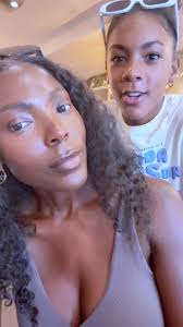 Sometimes mom still models and dad captures it 📸