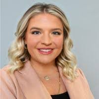 Kelsey Hobbs's Instagram, Twitter & Facebook