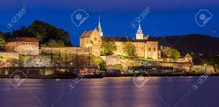アーケシュフース城、オスロ、ノルウェーの夜城。の写真素材・画像素材 Image 43512791