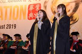 Report and attend the convocation ceremony according to convocation schedule. 2 843 Graduates All Set To Take On The World Photo Courtesy From Sin Chew Daily Perak Jubilant Graduates At The Utar 29th Convocation Ceremony It Was A Jubilant Occasion For 2 843 Graduates Of Utar When They Received Their Respective Postgraduate