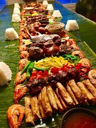 Filipino Birthday Party Food Ideas For Adults Early Thanksgiving Filipino Style Boodle Fight Filipino Food Party Boodle Fight Soul Food