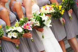 Don't leave off making your flowers for the first time at the last minute when you're preoccupied with other wedding details. 7 Tips For Choosing Mismatched Bridesmaid Bouquets First Come Flowers