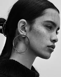 Black And White Face Drawing Reference Zoe Barnard In 2020 Art Reference Photos Face Photography Black And White Portraits