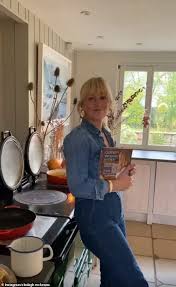 She has been married to marshall trenkmann since may 2014. The Very Glamorous Life Of This Morning S Irish Chef Clodagh Mckenna 247 News Around The World
