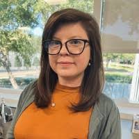 Clara Cain's Instagram, Twitter & Facebook