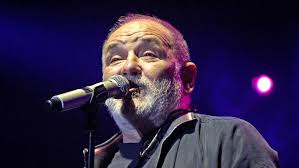 Ja jos kradem dane bogu ja jos umem, ja jos mogu da sam sebi stvorim neki mir. Ä'orÄ'e Balasevic Muke Sa Dnom Ljudi Dnevni List Danas