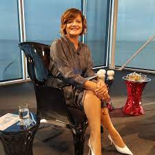 The stormlight archive is often called an ambitious project, but that is almost an understatement. Sic Boa Tarde Nao Ha Vidas Banais E Julia Pinheiro Ja Facebook