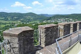 With his constant support, biedenkopf helped to shape the hertie school's mission and raised the school's profile in politics, public administration. Schloss Biedenkopf Picture Of Hinterland Castle Museum Biedenkopf Tripadvisor
