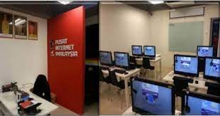 Pusat internet 1 malaysia atau dikenali sebagai pusat jalurlebar komuniti pada awalnya adalah inisiatif kerajaan malaysia melalui. Celcom Reaches Out To Underserved Communities With Pusat Internet Digital News Asia