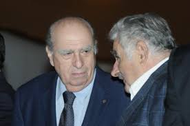 Dec 06, 2020 · gobierno decretó tres días de duelo nacional tras fallecimiento de vázquez. Sanguinetti Tambien Se Lamento Que Se Haya Derogado La Ley De Duelos 23 06 2017 El Pais Uruguay