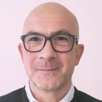 200+ profili “Tommy”