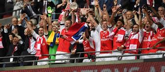 The whistle goes, and arsenal win the fa cup for the 14th time! Report Arsenal 2 1 Chelsea