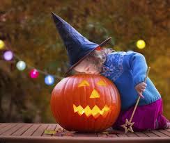 E dopo aver visto canzoncine in inglese per bambini o in italiano, da accompagnare con frasi di halloween e immagini di halloween, perché non passiamo ora ai migliori cartoni di halloween? Halloween Per Bambini Pianetamamma It