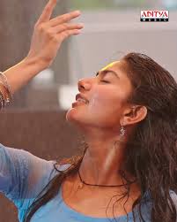 Get lost in the captivating tunes of #EvoEvoKalale full video song from  #LoveStory.