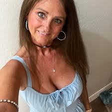 Who can do online marketing for me