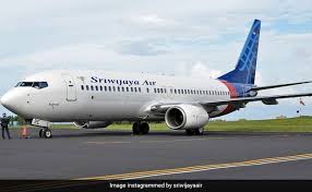 The plane went missing about 20km (12 miles) north of the capital jakarta, not far from where another flight crashed in october 2018. Aeavwvlszwvijm