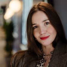 Parler d'entrepreneuriat féminin, c'est nécessaire. Nous transformer en…