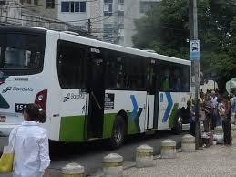 Como usar celular para pagar transporte público no Nordeste do Brasil