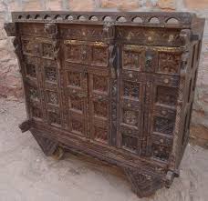 Antique Indian Damchiya With Three Drawer Heritage On Wheels Antique Reproduction Furniture Indian Furniture Antique Chest