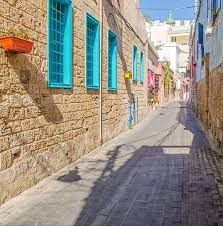 بيوت ومنازل تراثية في مدينة صور جنوب لبنان Tyre South Lebanon Old Houses Road Alley