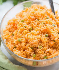 Para preparar esta receta de arroz con chancho lo primero que vamos a hacer ser sera lavar bien la carne de cerdo y cortarla en trozos del tamaño que prefieras. Como Cocinar Arroz Rojo Cocinadelirante