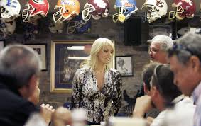 کتاب خاطرات روابط جنسی ترامپ با بازیگر پورنو - 13.09.2018, اسپوتنیک  افغانستان