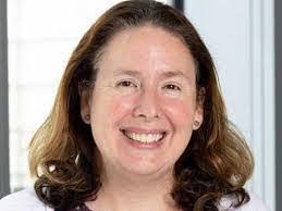 Pamela Leake's Instagram, Twitter & Facebook