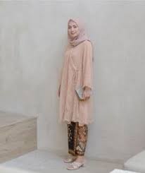 Model kebaya tile modern adalah salah satu yang saat ini kerap dicari oleh banyak orang. 24 Baju Raya 2021 Ideas Hijab Fashion Muslimah Fashion Muslimah Dress