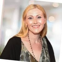 Amanda Keating's Instagram, Twitter & Facebook