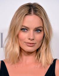 See more ideas about margot robbie, margot robbie hair, robbie. Margot Robbie Shoulder Hair Layered Haircuts Shoulder Length Thick Hair Styles