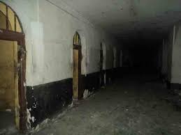 Jangan lupa sobat native, lawang sewu adalah kawasan yang cukup angker dengan berbagai kisah mistis didalamnya. Kisah Seram Lawang Sewu Lokasi Ter Angker Kedua Di Asia Kapanlagi Com